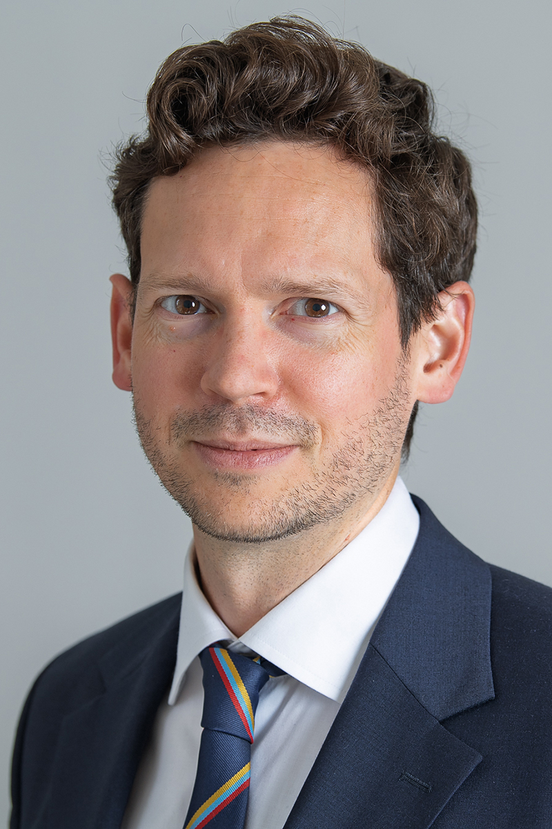 Mr Andrew Cowdray MBBS BSc (Hons) FRCOphth Consultant Ophthalmologist